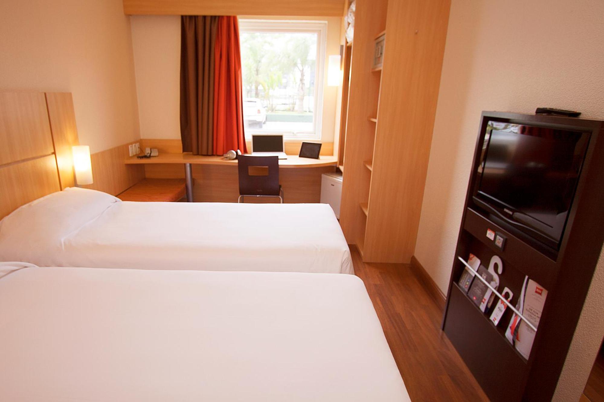 Hotel Ibis Curitiba Aeroporto à São José dos Pinhais Extérieur photo